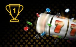shwe9 လောင်းကစား APP မိုဘိုင်းဖုန်းဖြင့် Slots နှင့် Sports Betting ကစားနေသောမြင်ကွင်း